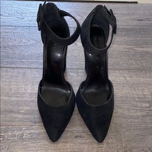 Pointy heels with ankle strap